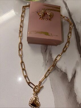 Avon Gold Heart Pendant Necklace with Matching Earrings